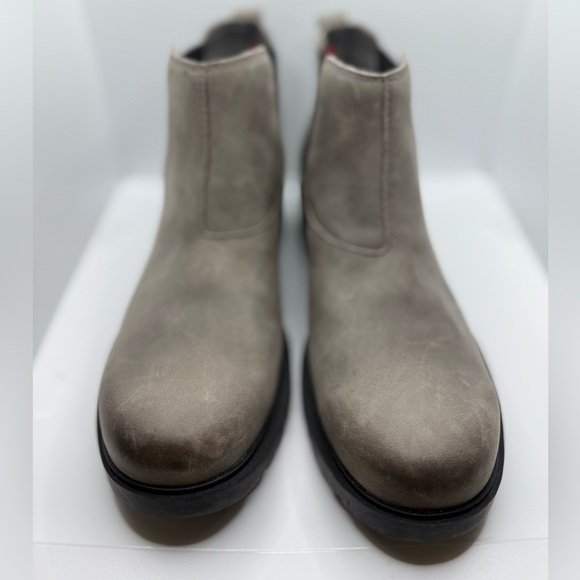 NWOT SOREL Women's Emelie II Chelsea Size: 9 Color: Quarry/Black - Picture 4 of 14